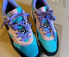 shoes me