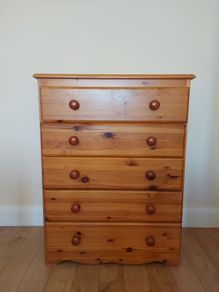 Chest of drawers