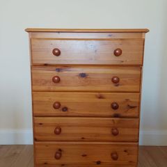Chest of drawers