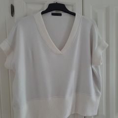 Peruzzi V Neck Pullover
