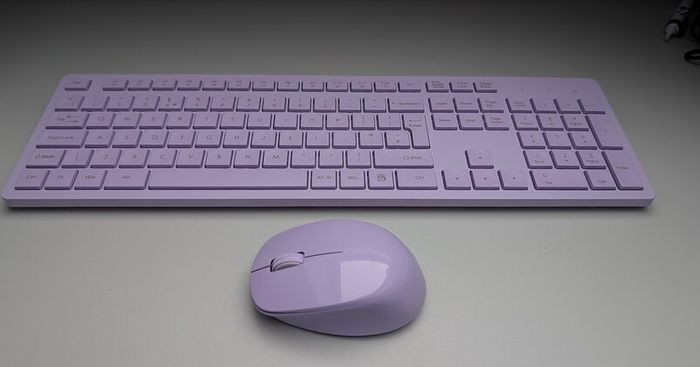 Wireless Keyboard & Mouse Set - brand new, never used (Purple)
