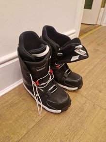 Snowboard boots UK4