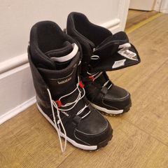 Snowboard boots UK4