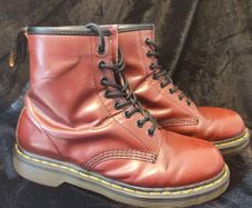 Dr. Martens 8-eye cherry red boots
