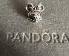 Pandora charm Minnie