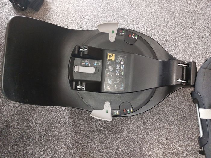 Maxi cosi pearl 360 rotating seat & Family fix rotating base