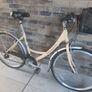 ladies city bike( can deliver) Image 5