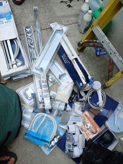 Lots of Bathroom equipment