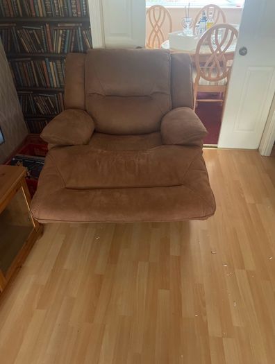Brown Recliner Sofa and Matching Recliner Chair