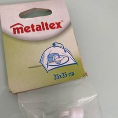 BNWT Pop up Food Cover