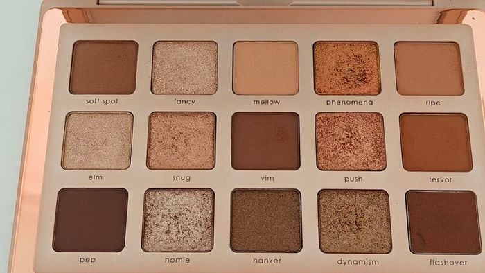 Natasha Denona I need a warm eyeshadow palette