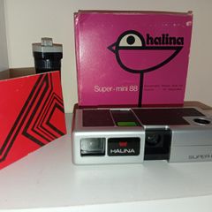 Vintage Halina Super-mini 88 Retractable Pocket 110 Camera in Original Box