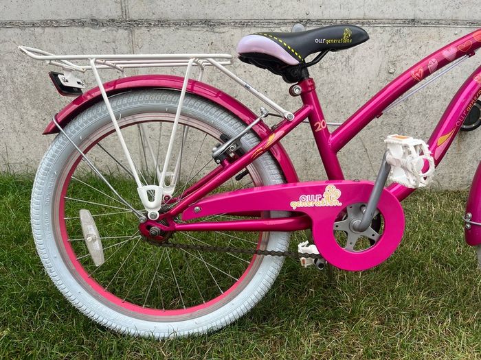 Child's Girls 20" bicycle our generation