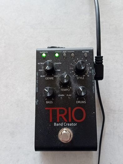 Digitech Trio Band Creator with footswitch and power supply