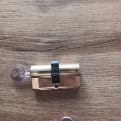 Smith and Locke 6 pin double cylinder lock