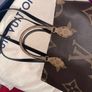 Louis Vuitton onTheGo size MM Image 6