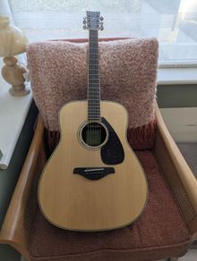 Yamaha FG830