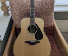 Yamaha FG830