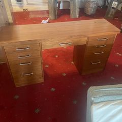 bedroom desk