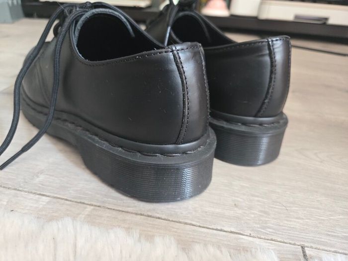 Ladies Dr Martens shoes