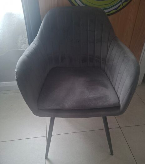 4 Dining chairs