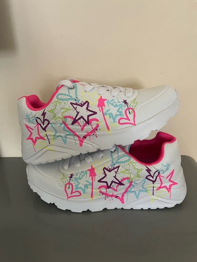 Skechers uno lite size 5 (38) NEW