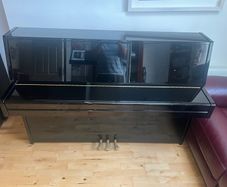 Yamaha M5JR upright Piano