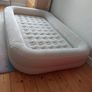 Kids air bed Image 2