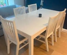kitchen table and 6 chairs