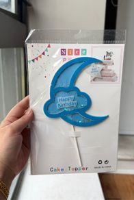 Cake topper