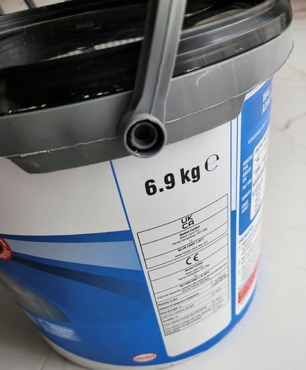 Wall tile adhesive