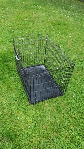 Dog crate
