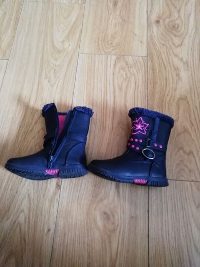 Girls shoes