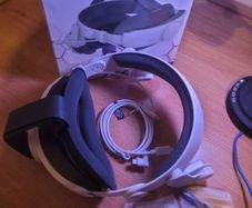 Venom headstrap with powerbank.