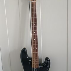 Fender Precision