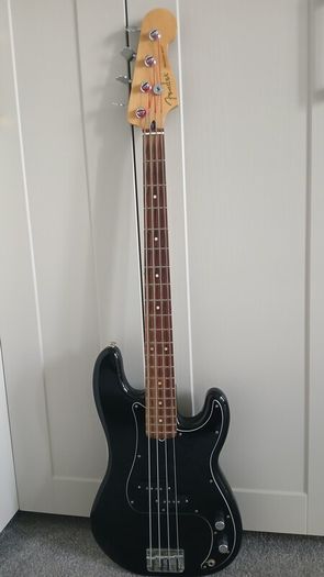 Fender Precision
