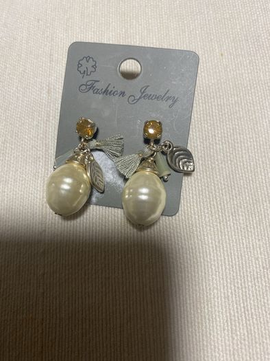 Pearl earrings
