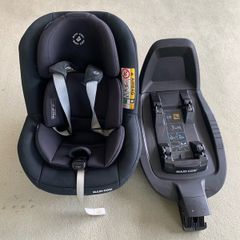 Maxi Cosi Pearl Pro 2 and Isofix Base