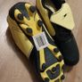 Size 4 crane football boots Image 2