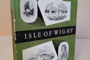 Isle of Wight (Vision of England) by Aubrey de Selincourt and Illustrated by Kenneth Rowntree. (HQ190)