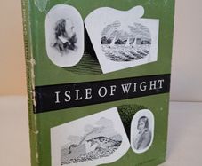 Isle of Wight (Vision of England) by Aubrey de Selincourt and Illustrated by Kenneth Rowntree. (HQ190)