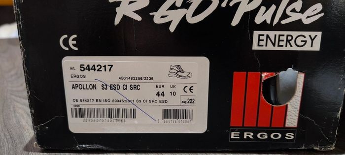 Safety boots