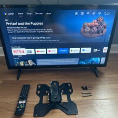 32" Jvc Smart Tv + Wall mount