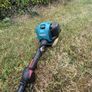 Makita 4-Stroke Articulating Pole Hedge Trimmer Image 2