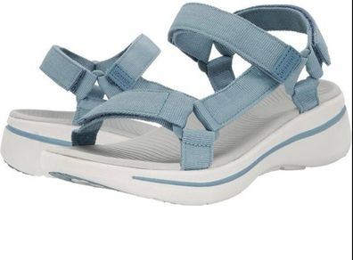 hiking sandals