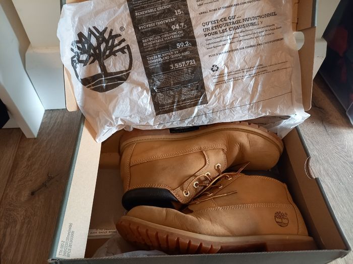 Timberland Nellie Chukka Double Boots - size 8