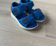 Boys/Girls ECCO sandals UK 7.5-8; EU 25