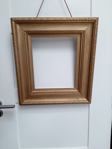 Antique gilt picture frame