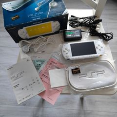 PSP1000 Ceramic White Giga Pack Japan, 2005 Near Mint, Boxed, Complete Set