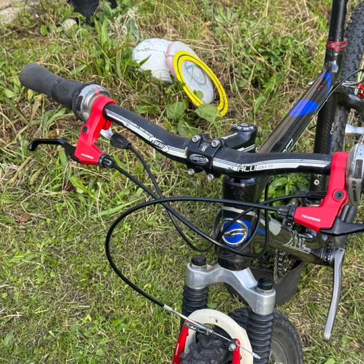 Giant XTC carbon MTB bike